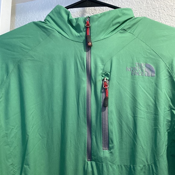 North Face women’s primaloft pullover - Picture 2 of 5